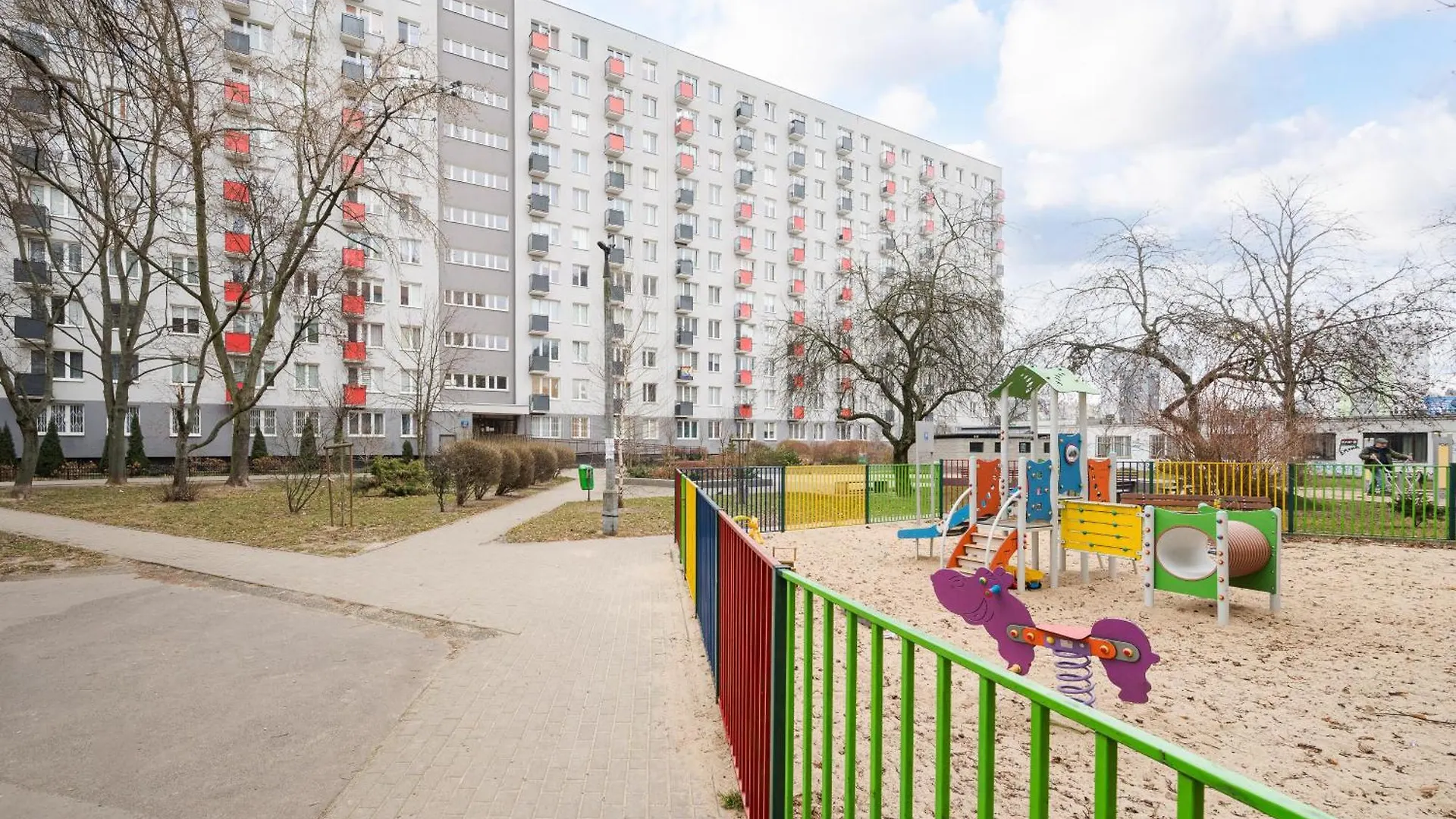 Metro Wierzbno Homely Apartment Varšava